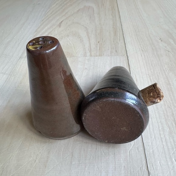 Ceramic Salt and Pepper Shakers - Picture 2 of 2